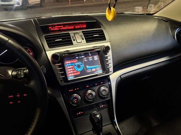 2010 Mazda 6 II (GH) Рестайлинг, белый, 800000 рублей - вид 8