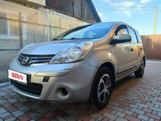 2011 Nissan Note I Рестайлинг, серебристый, 660000 рублей, вид 3
