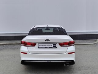 2019 Kia Optima IV Рестайлинг, белый, 1659000 рублей, вид 4