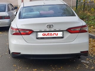 2021 Toyota Camry VIII (XV70) Рестайлинг, белый, 3250000 рублей, вид 3