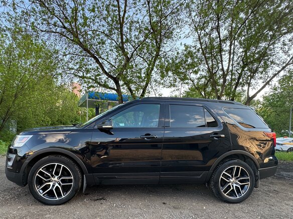 2016 Ford Explorer V Рестайлинг, чёрный, 3000000 рублей - вид 5