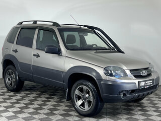 2020 Lada (ВАЗ) Niva, серый, 880000 рублей, вид 3