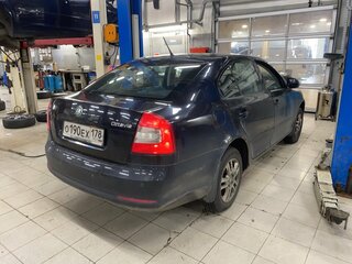 2013 Skoda Octavia II (A5) Рестайлинг, чёрный, 799000 рублей, вид 4