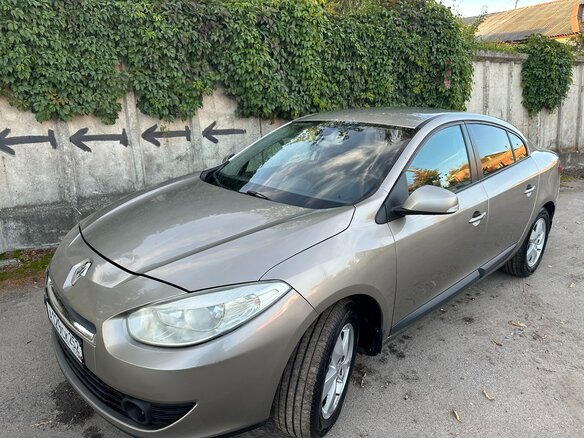 2011 Renault Fluence I, бежевый, 590000 рублей - вид 5