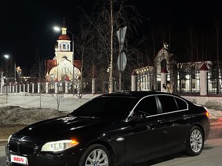 2013 BMW 5 серии 520i VI (F10/F11/F07), чёрный, 1850000 рублей, вид 2