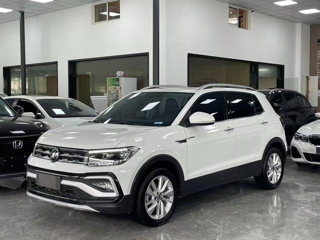 Открыть фотографии: Volkswagen T-Cross I