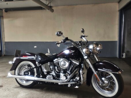 2005 Harley-Davidson Softail Deluxe, красный, 985000 рублей, вид 1