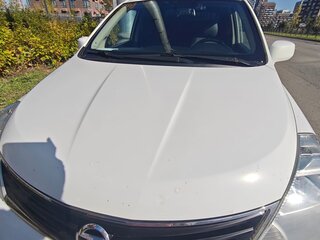 2011 Nissan Tiida I Рестайлинг, белый, 580000 рублей, вид 3