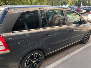 2011 Opel Zafira B Рестайлинг, серый, 500000 рублей, вид 4