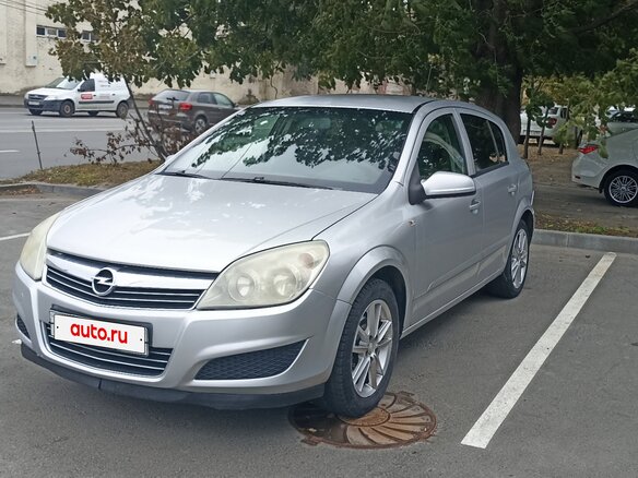 2008 Opel Astra H Рестайлинг, серебристый, 500000 рублей - вид 1
