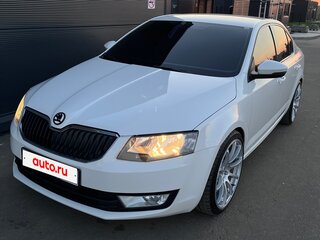 2014 Skoda Octavia III (A7), белый, 1380000 рублей, вид 2
