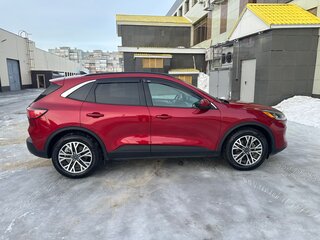 2019 Ford Escape IV, красный, 2100000 рублей, вид 5