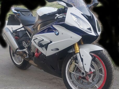 2017 BMW S 1000 RR, красный, 1350000 рублей, вид 3