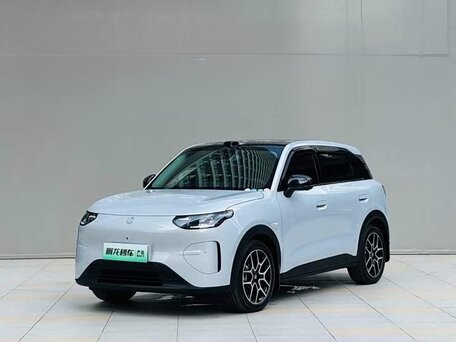 2026 Leapmotor A10 39.8 kWh, серебристый, 1580000 рублей, вид 1