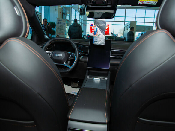 2026 Geely Preface I, белый - вид 15