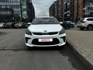2017 Kia Rio IV, белый, 900000 рублей, вид 1