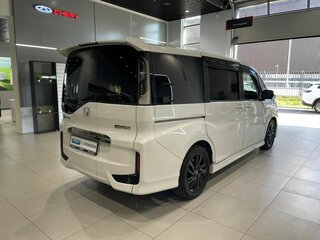 2019 Honda Stepwgn Spada V Рестайлинг, белый, 2098000 рублей, вид 4