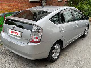 2010 Toyota Prius JDM II Рестайлинг (XW20), серебристый, 585000 рублей, вид 5
