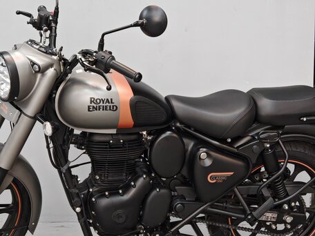 2026 Royal Enfield Classic 350, серый, 520000 рублей, вид 3