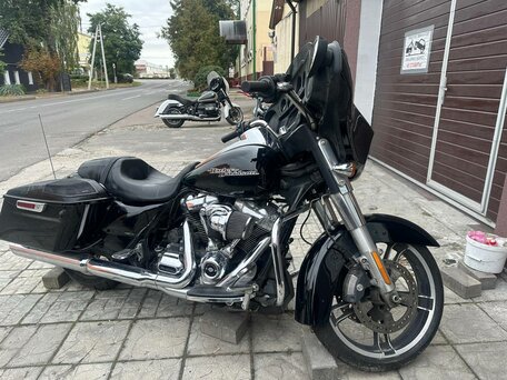 2018 Harley-Davidson CVO Street Glide, чёрный, 1426469 рублей, вид 1