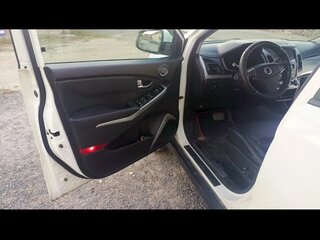2013 SsangYong Actyon II Рестайлинг, белый, 950000 рублей, вид 4