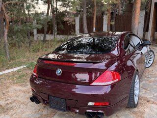 2008 BMW 6 серии 650i II (E63/E64) Рестайлинг, красный, 1100000 рублей, вид 5