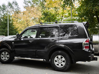 2002 Mitsubishi Montero III, чёрный, 830000 рублей, вид 2