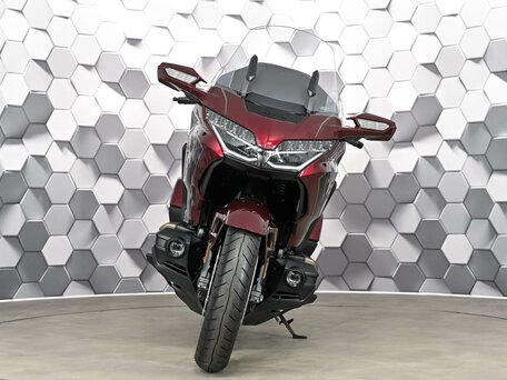 2025 Honda GL 1800 Gold Wing, красный, 3649000 рублей, вид 5