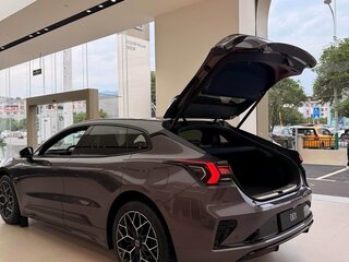 2026 Zeekr 001 103 kWh I Рестайлинг 2, пурпурный, 11520000 рублей, вид 2