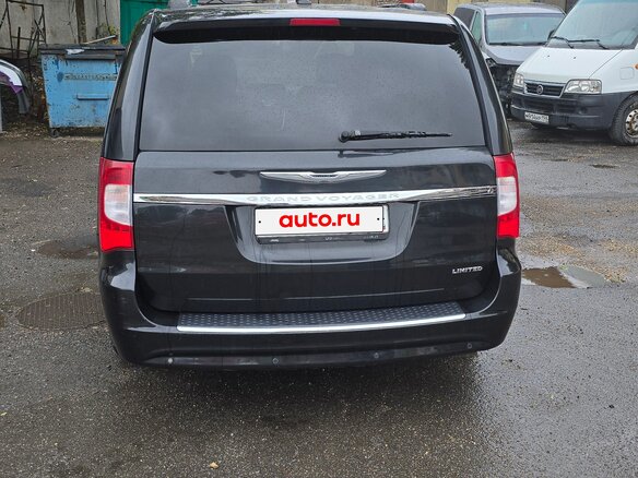 2014 Chrysler Voyager Grand V Рестайлинг, чёрный - вид 2