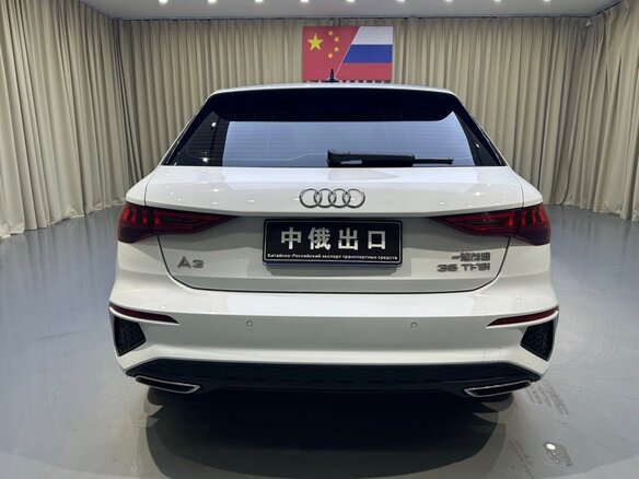 2022 Audi A3 Sportback 35 TFSI IV (8Y), белый, 2100000 рублей - вид 3
