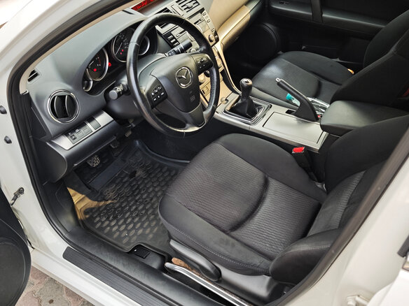 2012 Mazda 6 II (GH) Рестайлинг, белый, 870000 рублей - вид 8