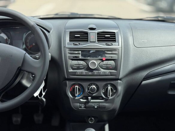 2026 Lada (ВАЗ) Granta Cross I Рестайлинг, чёрный, 1196000 рублей - вид 9