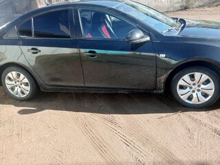 2010 Chevrolet Cruze I, чёрный, 620000 рублей, вид 3
