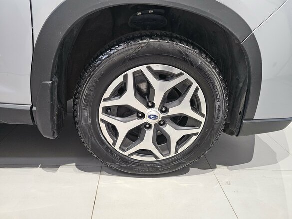 2019 Subaru Forester V, серебристый, 2299000 рублей - вид 19