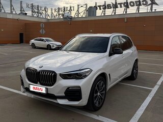2020 BMW X5 25d IV (G05/G18), белый, 5100000 рублей, вид 1