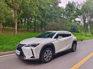 2023 Lexus UX 300e I, белый, 2287000 рублей, вид 1