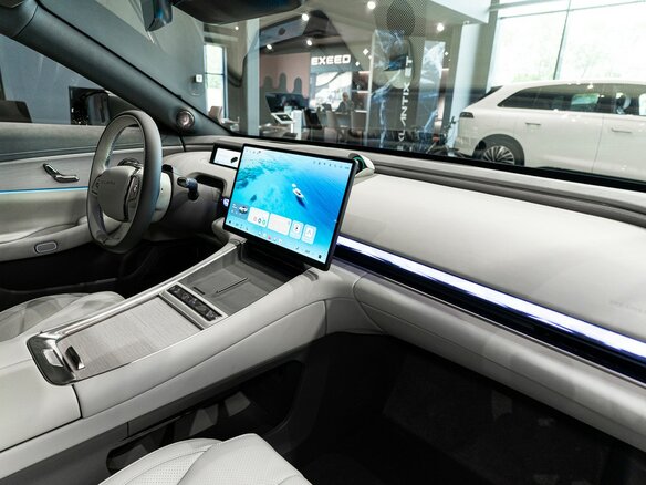 2025 Esteo Exlantix ES, чёрный - вид 39