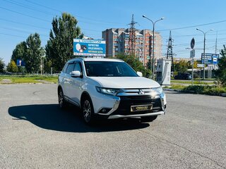 2016 Mitsubishi Outlander III Рестайлинг 2, белый, 1849000 рублей, вид 4