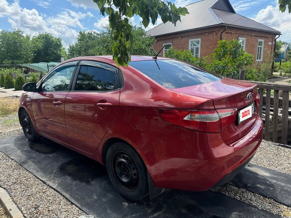 2014 Kia Rio III, красный, 650000 рублей - вид 5