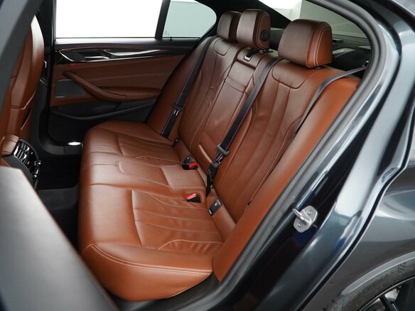 2019 BMW M5 Competition VI (F90), фиолетовый, 7388444 рублей - вид 8
