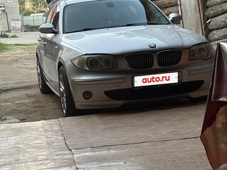 2005 BMW 1 серии 116i I (E81/E82/E87/E88), серебристый, 575000 рублей, вид 3