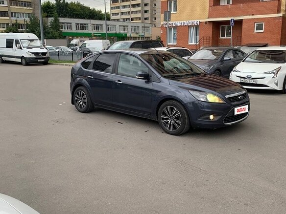2010 Ford Focus II Рестайлинг, серый, 750000 рублей - вид 11