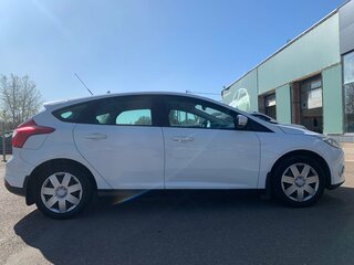 2013 Ford Focus III, белый, 825000 рублей, вид 3