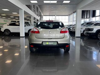 2014 Renault Megane III Рестайлинг 2, бежевый, 795000 рублей, вид 4