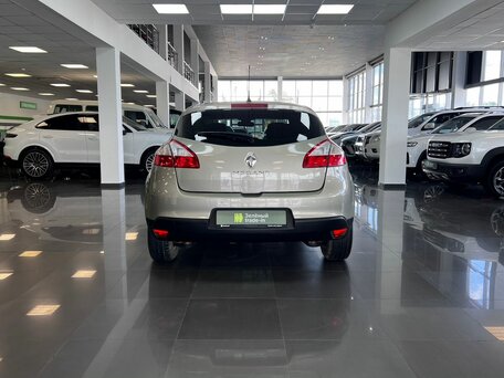 2014 Renault Megane III Рестайлинг 2, бежевый, 805000 рублей, вид 4
