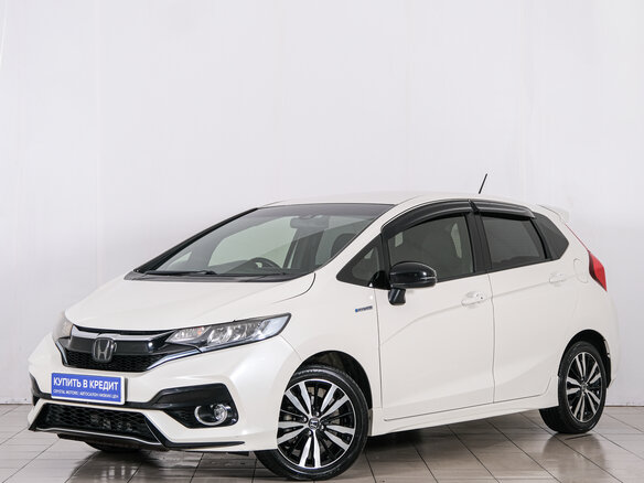 2017 Honda Fit III Рестайлинг, белый - вид 2