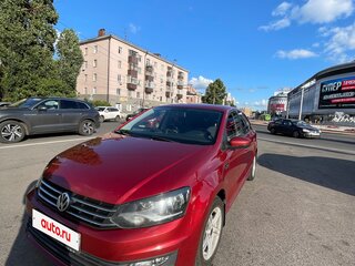 2016 Volkswagen Polo V Рестайлинг, красный, 1000000 рублей, вид 3