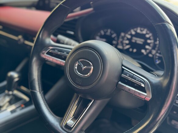 2019 Mazda 3 IV (BP), серый, 1650000 рублей - вид 6
