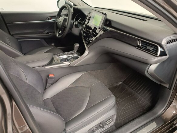 2021 Toyota Camry VIII (XV70) Рестайлинг, коричневый - вид 10